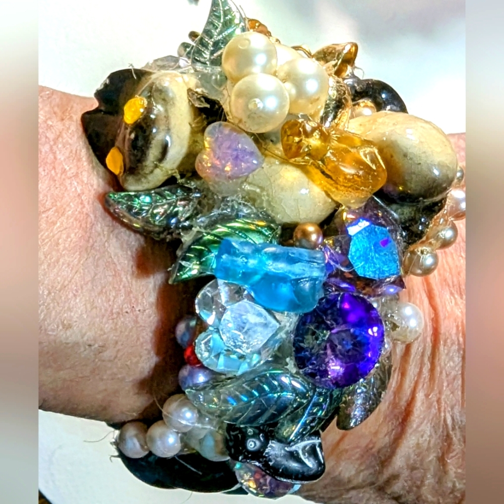 Wendy Gell Wristy Cats And Jewels.